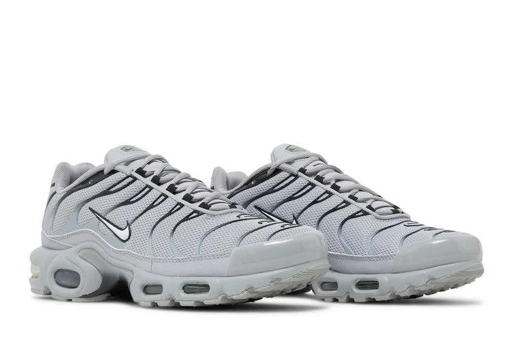 Krossovki-Nike-Air-Max-Plus-TN-Wolf-Grey-7