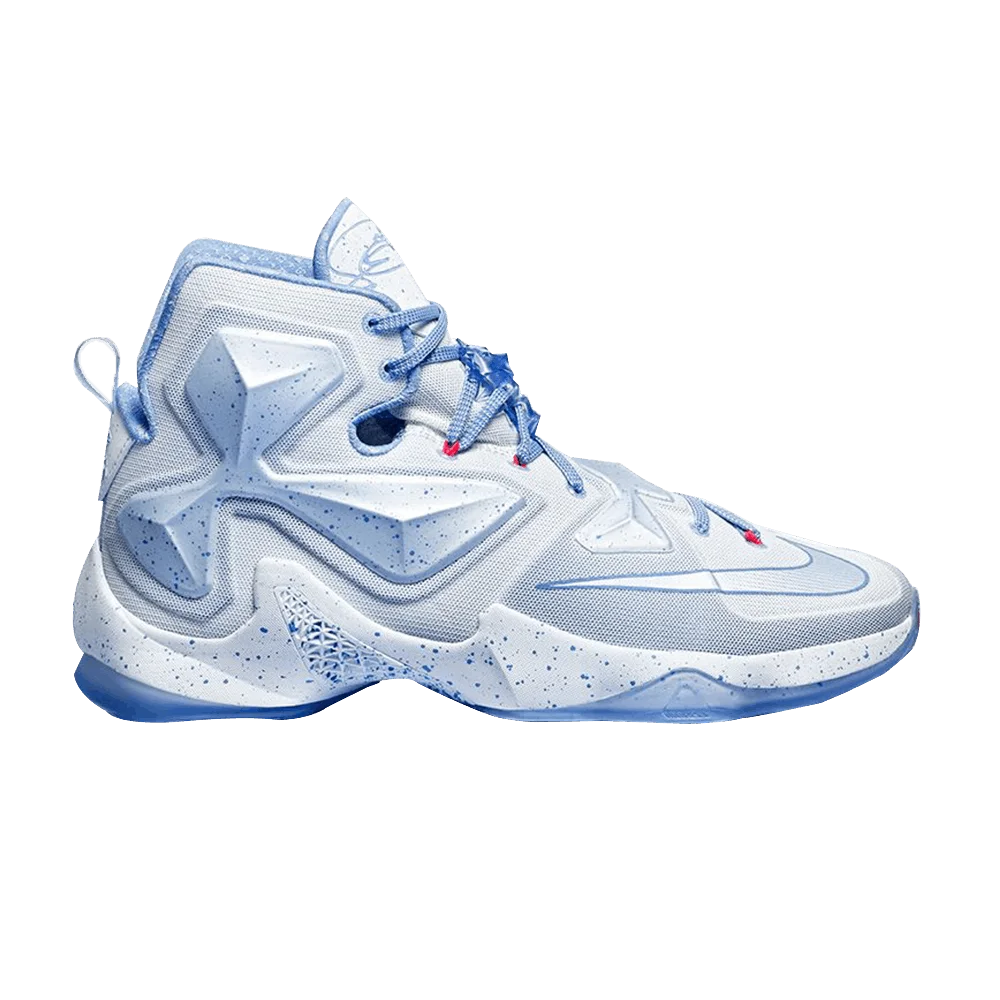 Krossovki-Nike-LeBron-13-Christmas