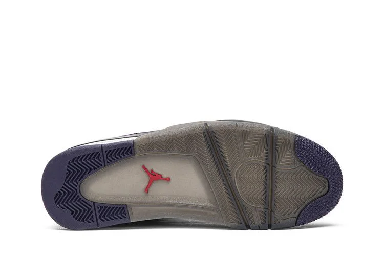 Krossovki-Travis-Scott-x-Air-Jordan-4-Retro-Purple-Suede-White-Midsole-Friends-Family-3