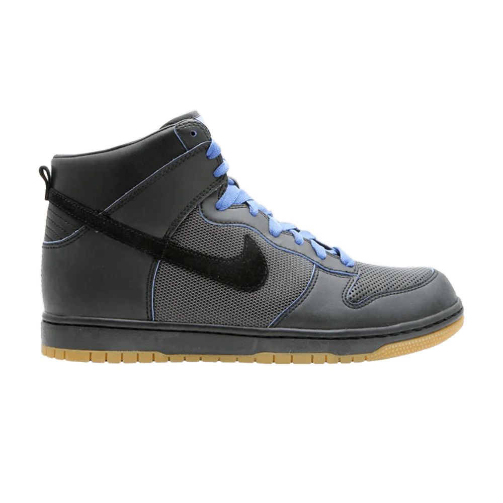 Krossovki-Nike-Dunk-High-Supreme-Hong-Kong