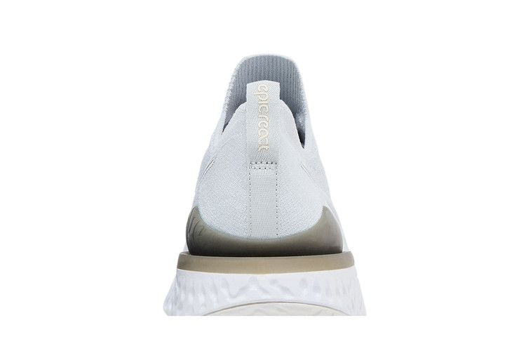 Кроссовки Nike Epic React Flyknit 2 'Pure Platinum'