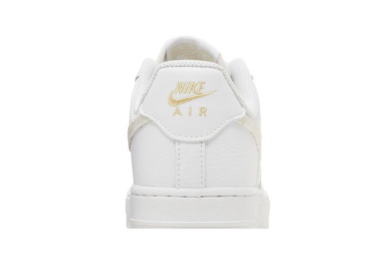 Кроссовки Nike Wmns Air Force 1 '07 SE 'Flower Swoosh'