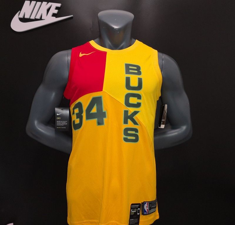 2018-19-Antetokounmpo-Bucks-34-City-Yellow-1