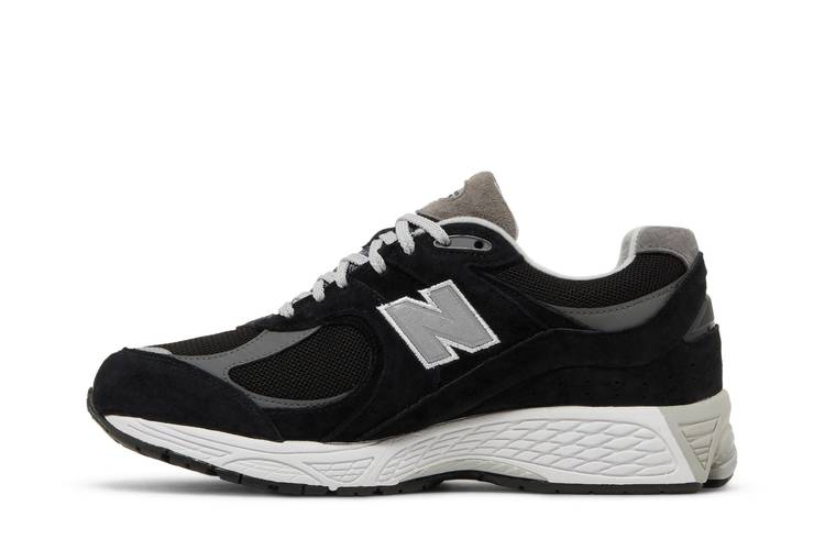 Кроссовки New Balance 2002R GORE-TEX 'Black Grey'