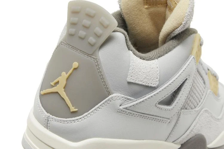 Krossovki-Air-Jordan-4-Retro-SE-Craft-Photon-Dust-9