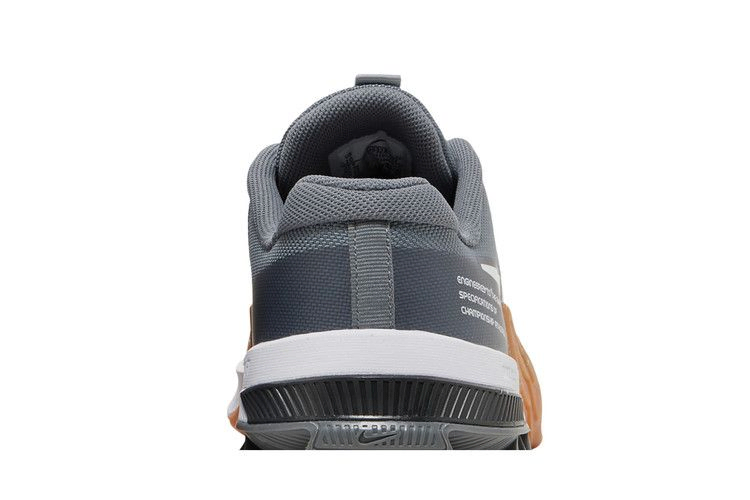 metcon-8-smoke-grey-gum-do9328-002_06
