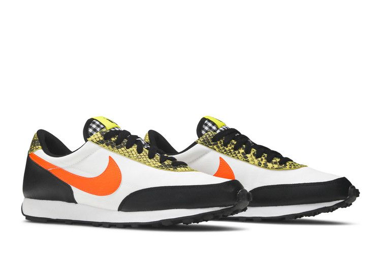 wmns-daybreak-qs-dynamic-yellow-cq7620-001_07
