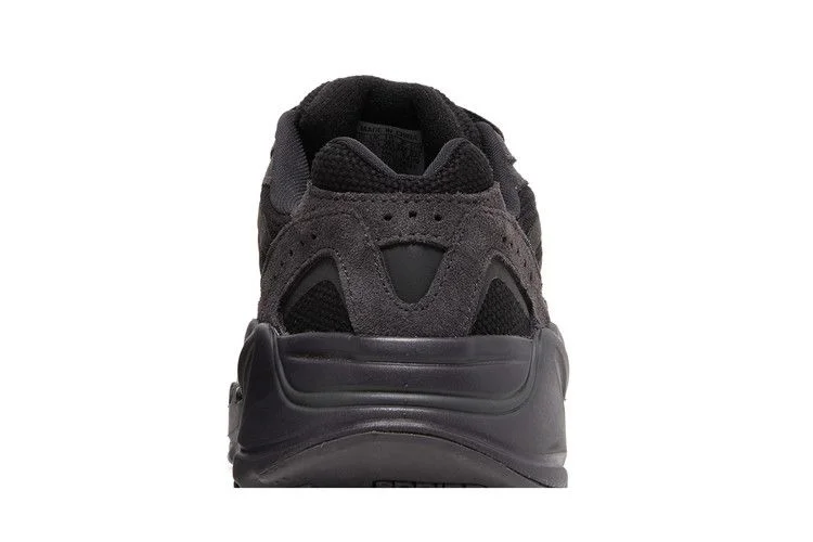 Кроссовки adidas Yeezy Boost 700 V2 'Vanta'