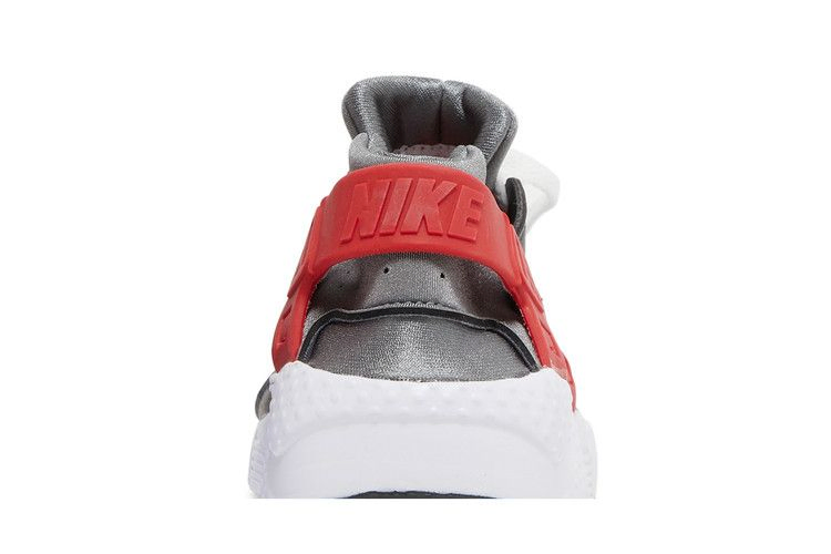 Кроссовки Nike Huarache Run GS 'Dark Smoke Grey University Red'