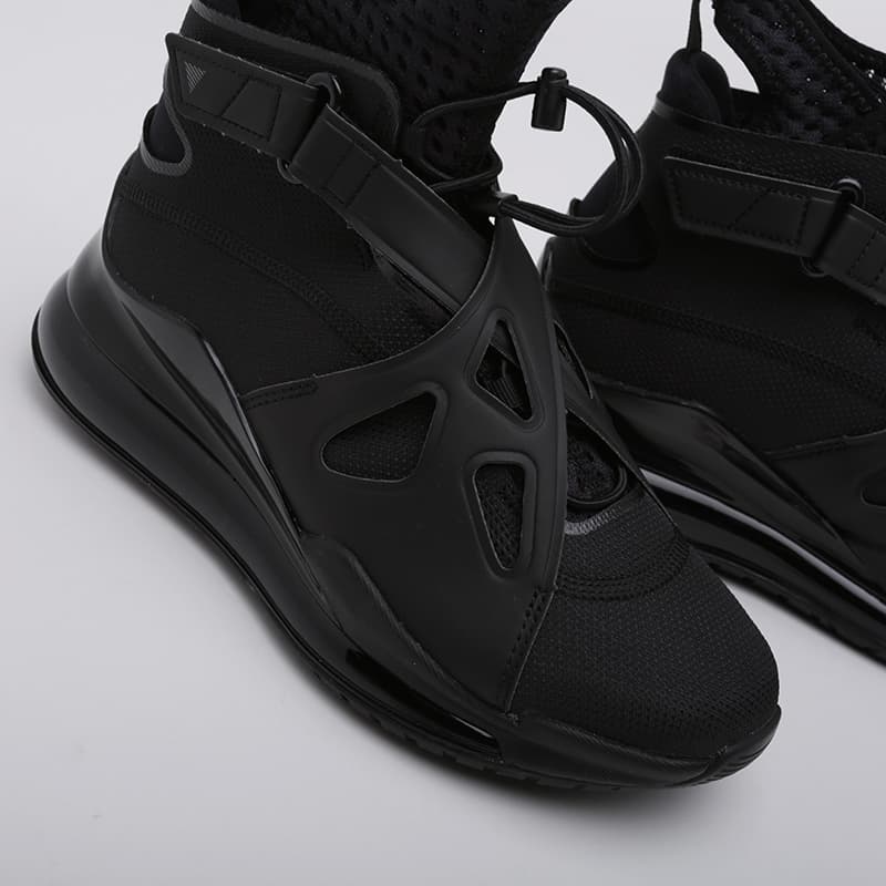 Кроссовки Wmns Jordan Air Latitude 720