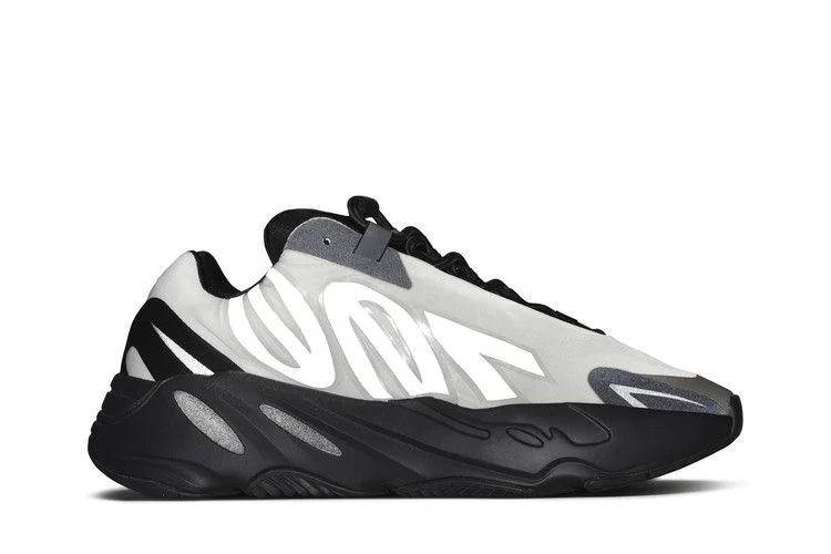 Krossovki-adidas-Yeezy-Boost-700-MNVN-Bone-8