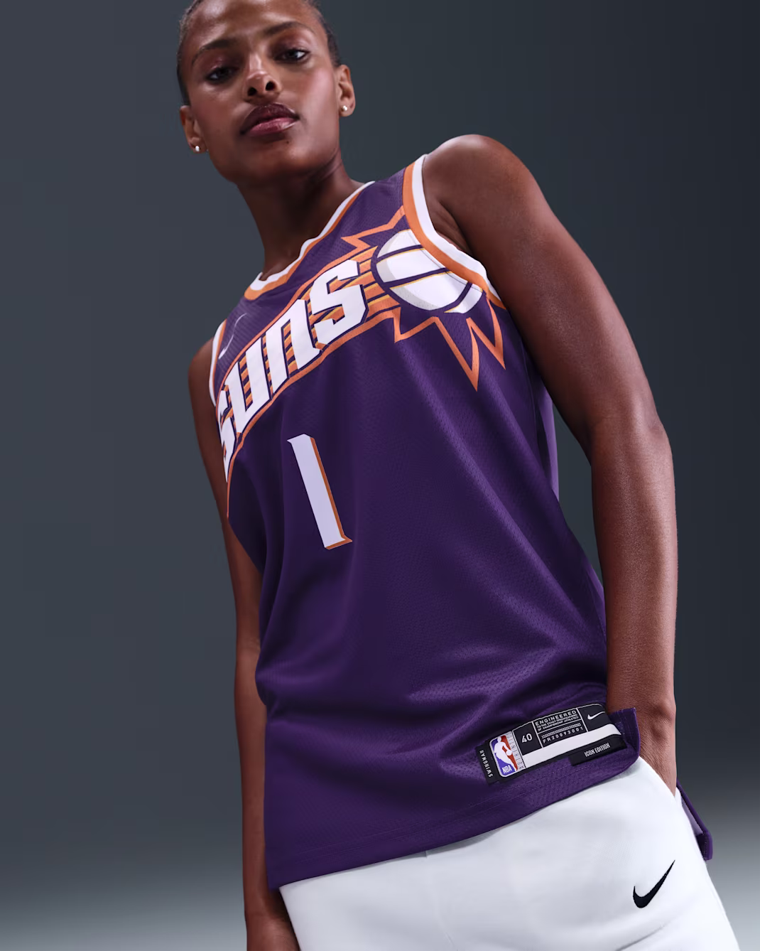 Баскетбольное джерси Nike NBA Devin Booker Phoenix Suns 23-24 Icon Edition Swingman