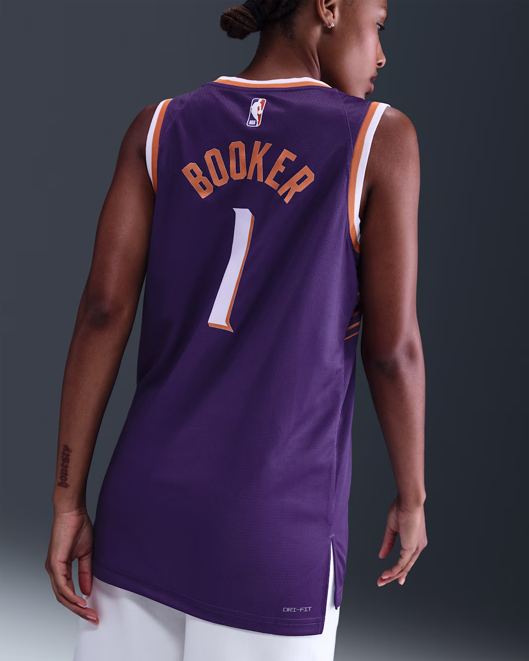 Баскетбольное джерси Nike NBA Devin Booker Phoenix Suns 23-24 Icon Edition Swingman
