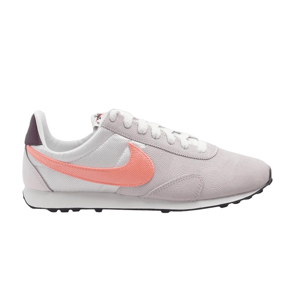 Krossovki-Nike-Wmns-Pre-Montreal-Racer-Pearl-Pink