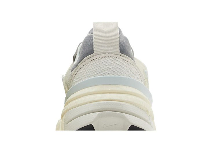 Кроссовки Nike Wmns V2K Run 'Light Bone Iron Ore'