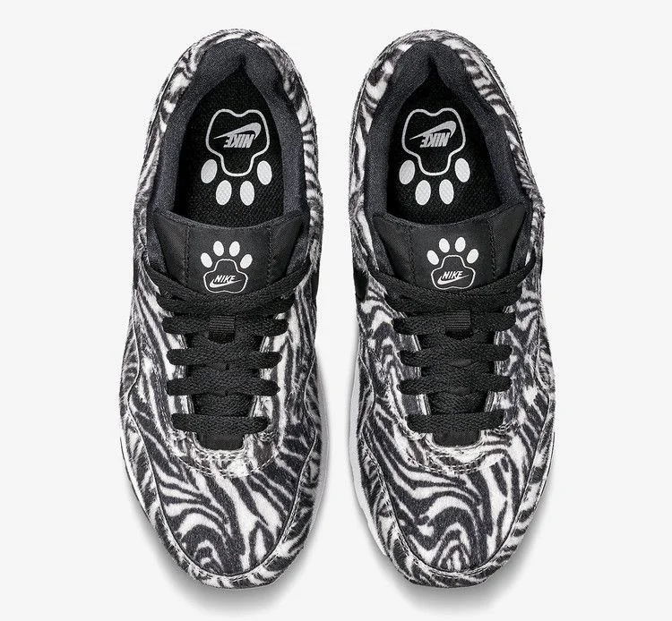 Krossovki-Nike-Air-Max-1-QS-GS-Zebra-2