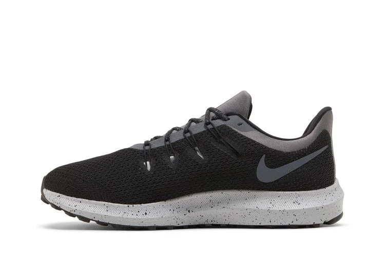 Krossovki-Nike-Quest-2-SE-4E-Wide-Black-Wolf-Grey-2