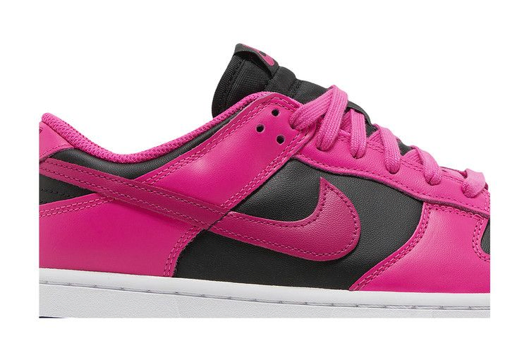 Кроссовки Nike Wmns Dunk Low 'Fierce Pink Black'