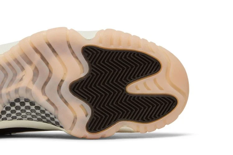 Кроссовки Wmns Air Jordan 11 Retro 'Neapolitan'