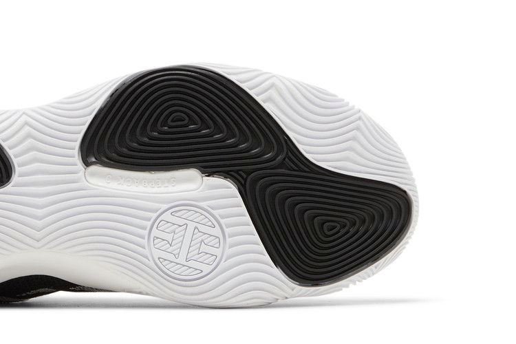 harden-stepback-3-black-white-gy8630_04
