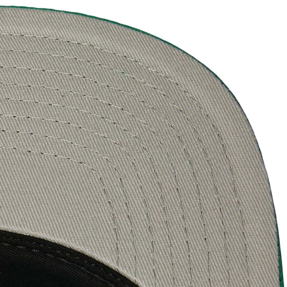 Mitchell-Ness-Nylon-Szn-Deadstock-Snapback-Boston-Celtics-Hat-2