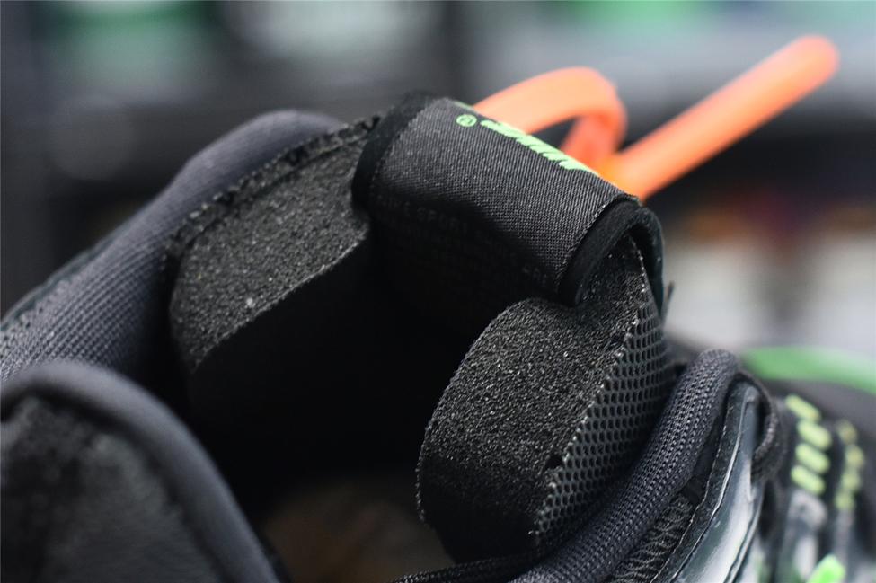 Off-White-x-Nike-Air-Rubber-Dunk-Green-Strike-15
