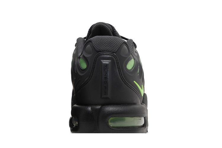air-max-plus-drift-black-green-strike-fd4290-006_06