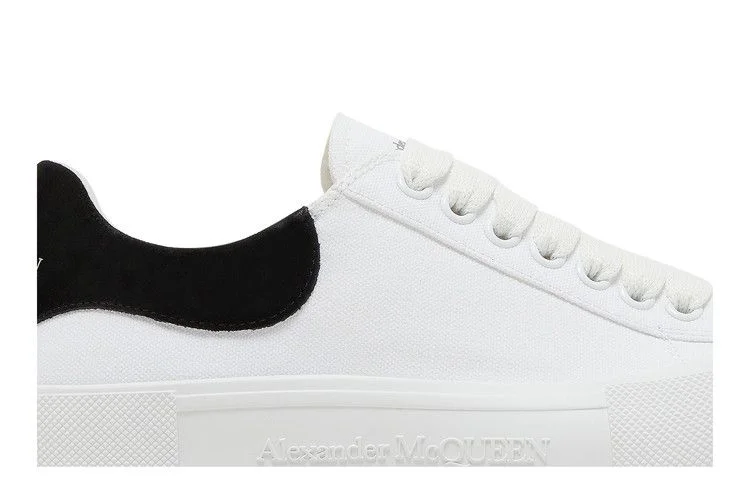 Кроссовки Alexander McQueen Deck Plimsoll Low 'White Black'