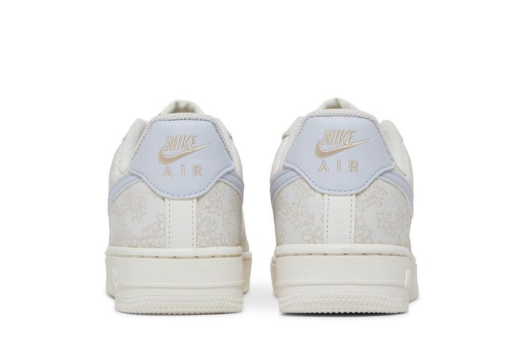 Кроссовки Nike Wmns Air Force 1 '07 SE Jacquard 'Floral Embroidery'