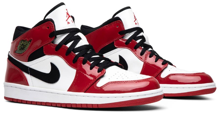 Air-Jordan-1-Retro-Chicago-Bulls-Patent-2003-7