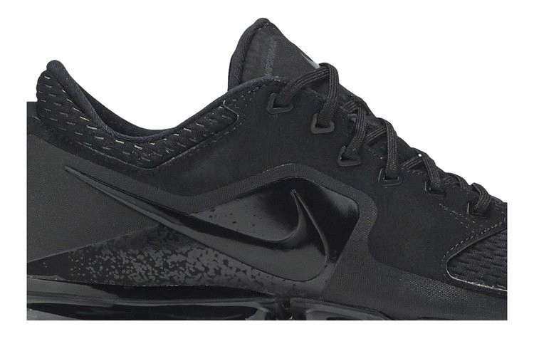 air-vapormax-cs-triple-black-ah9046-002_01