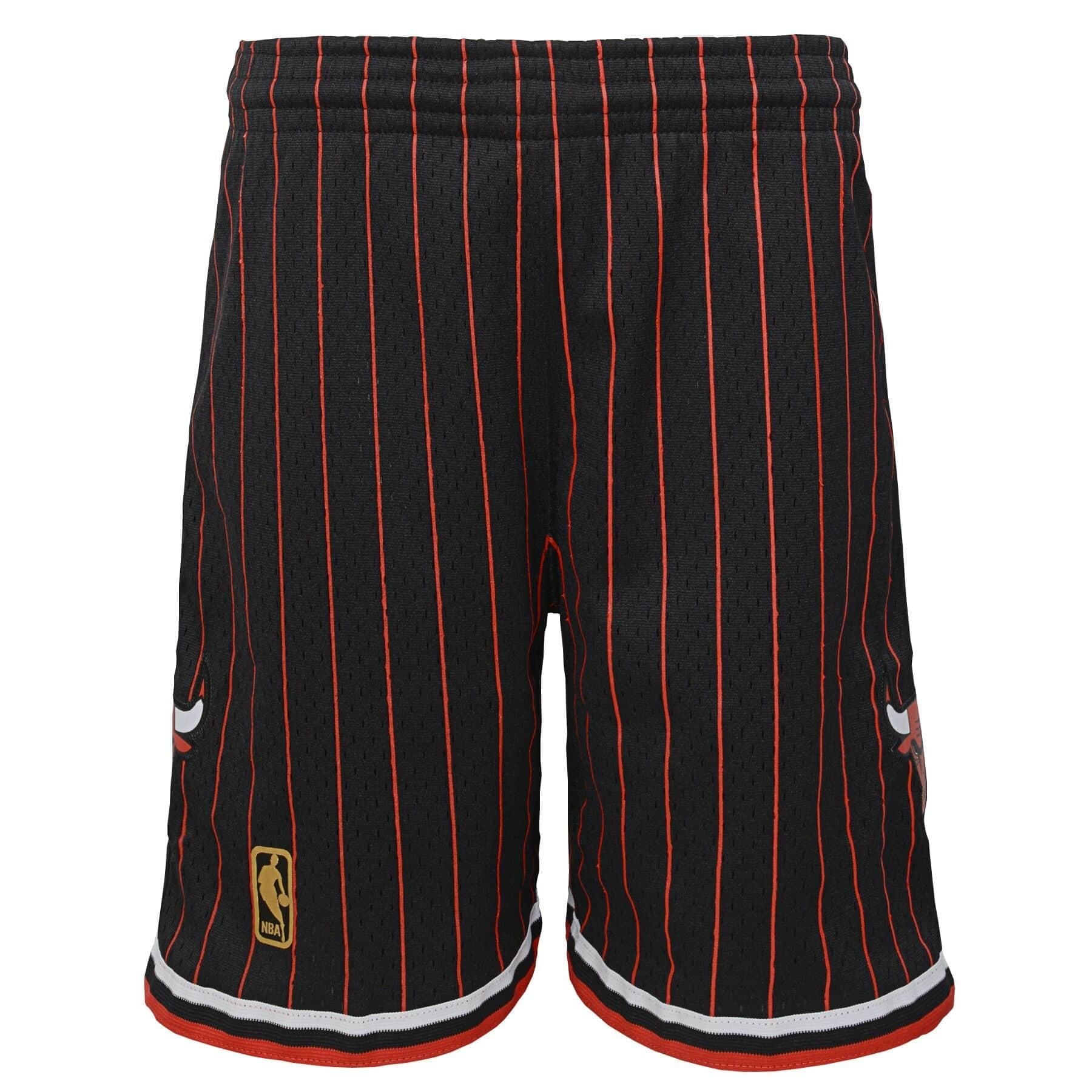 Chicago-Bulls-1996-97-Pinstripe-Throwback-Swingman-Youth-NBA-Shorts-2