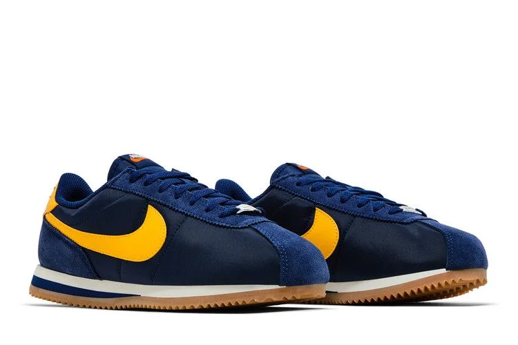 Krossovki-Nike-Wmns-Cortez-Michigan-7