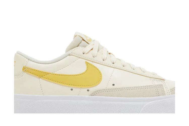Кроссовки Nike Wmns Blazer Low Platform 'Pale Ivory Saturn Gold'