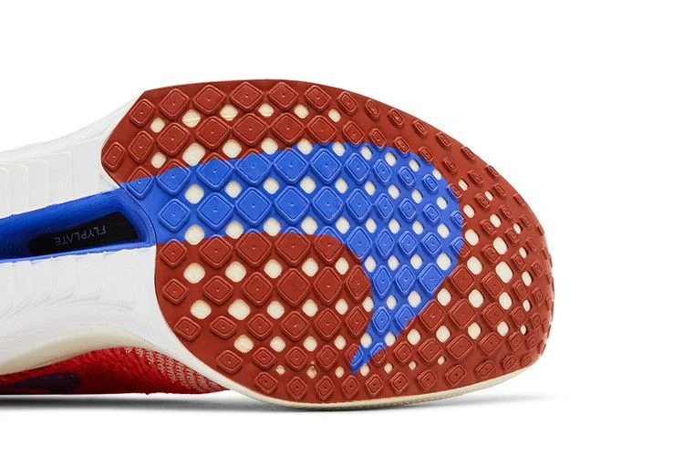 Krossovki-Nike-ZoomX-VaporFly-Next-3-University-Red-4