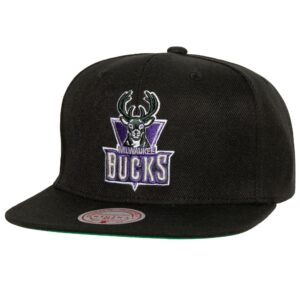 Mitchell-Ness-Side-Jam-Snapback-HWC-Milwaukee-Bucks-Hat-300x300