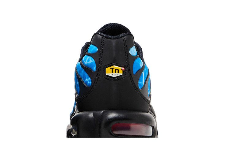 air-max-plus-shark-attack-hq3824-001_06