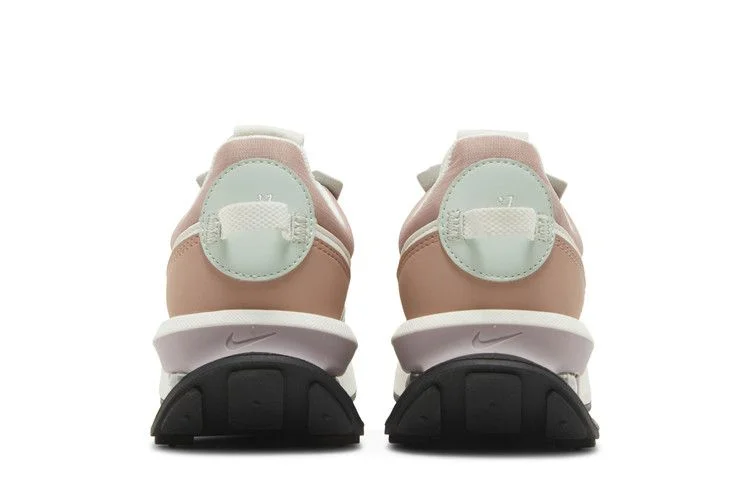 Кроссовки Nike Wmns Air Max Pre-Day 'Rattan Rose Whisper'