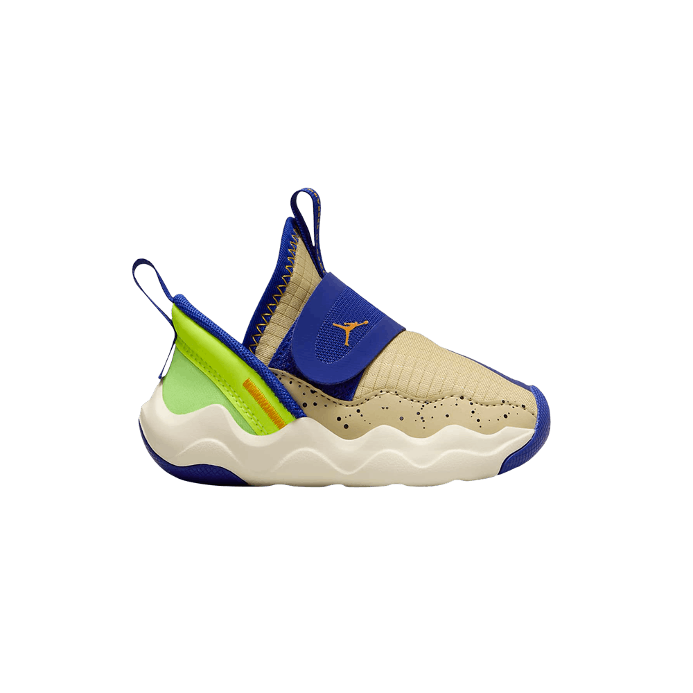 Кроссовки Air Jordan 23/7 TD 'Team Gold Radiant Blue'