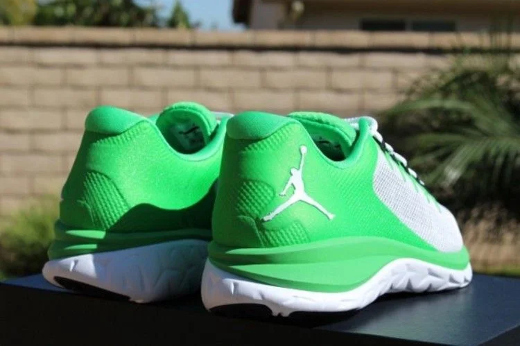 Krossovki-Air-Jordan-Flight-Runner-2-3-2