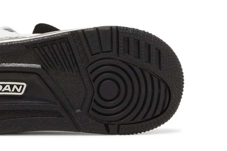 Krossovki-Air-Jordan-1-Retro-High-OG-GS-Washed-Black-4