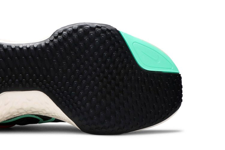 Кроссовки Nike ZoomX Invincible Run Flyknit 'Black Chile Red'