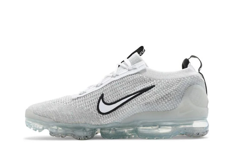 Krossovki-Nike-Air-VaporMax-2021-Flyknit-Monochrome-2