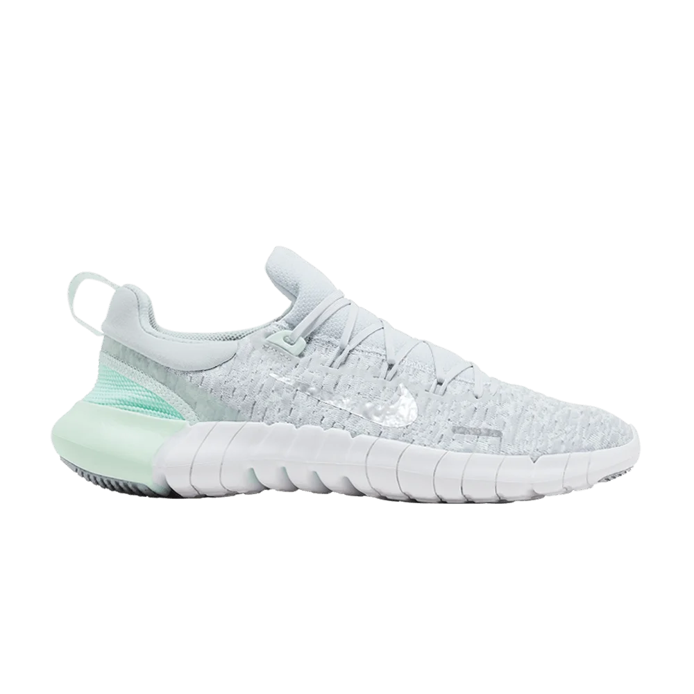 Krossovki-Nike-Wmns-Free-RN-5.0-Pure-Platinum-Mint-Foam