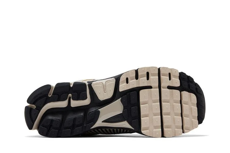 Кроссовки Nike Air Zoom Vomero 5 'Black Cream'