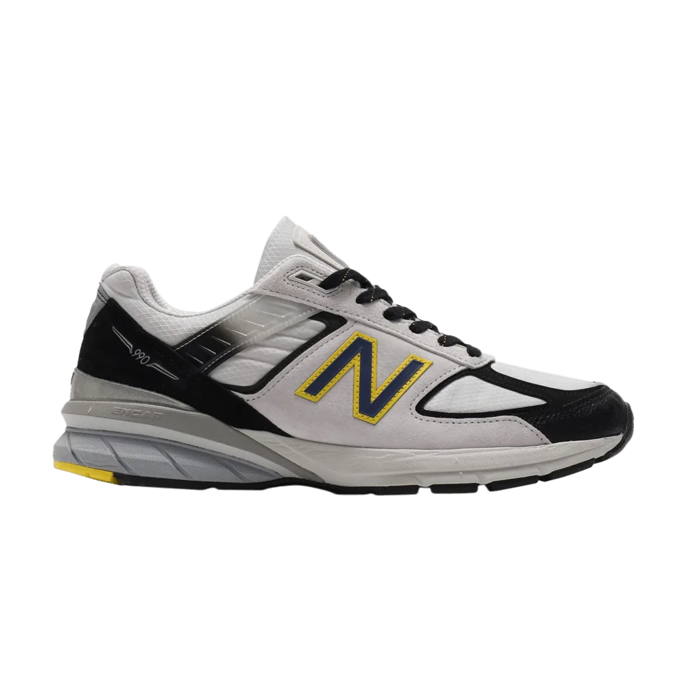 Krossovki-New-Balance-990v5-Made-In-USA-Silver-Black
