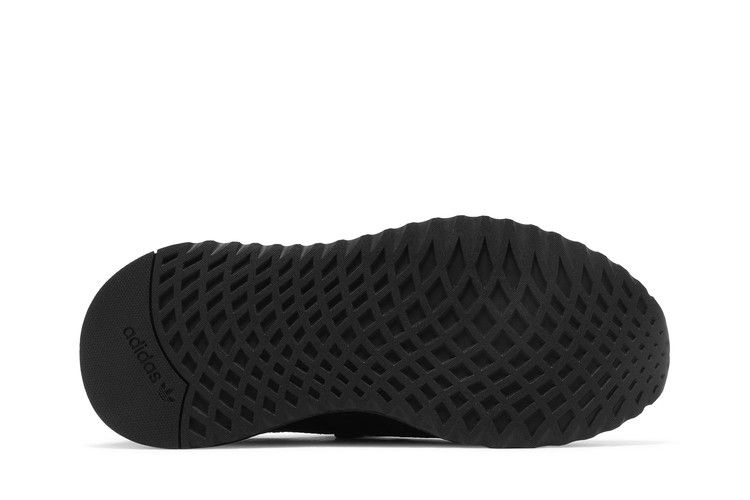 u_path-j-triple-black-g28107_03