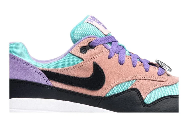 Krossovki-Air-Max-1-GS-Have-A-Nike-Day-1