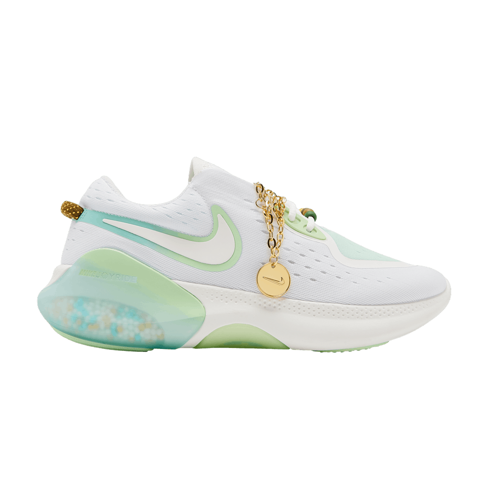 wmns-joyride-dual-run-light-green-da1843-111