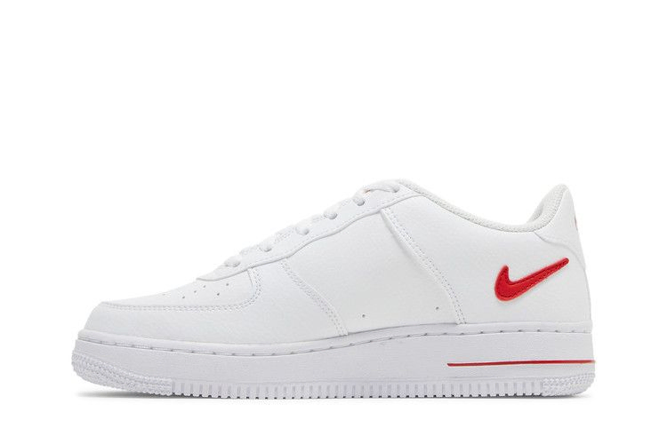 air-force-1-gs-cut-out-swoosh-white-university-red-dr7970-100_02